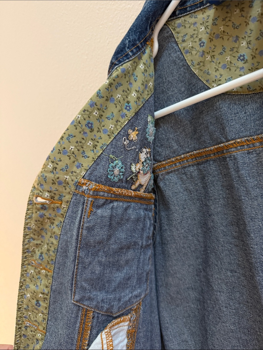 Vintage Disney Pooh Denim Vest Embroidered Winnie the Pooh Piglet Medium - Picture 4 of 6